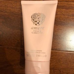 Vince Camuto Amore body lotion